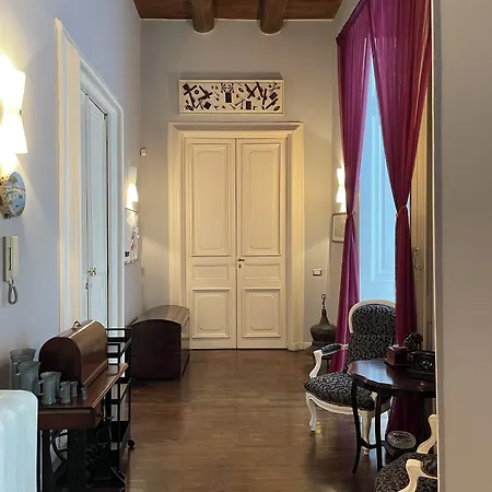 Anima Partenopea לינה וארוחת בוקר נאפולי