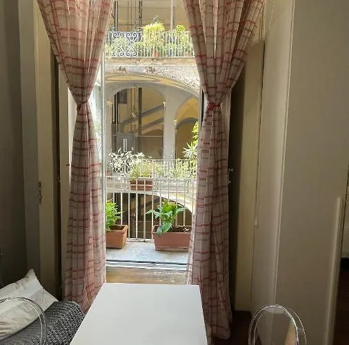 Anima Partenopea فندق مبيت وإفطار